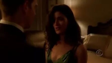 Cote De Pablo em «Under Covers»