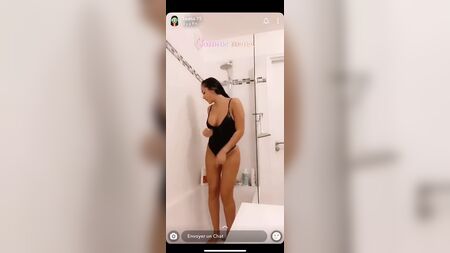 LEANA TV, REALITY, DUCHE, FOTOS SEXYS, MAMAS GRANDES E RABO GRANDE