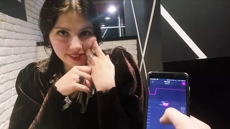 Cuecas vibratórias num restaurante