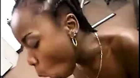 Compilação de sexo oral com mulheres negras