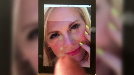 Homenagem com esperma para Jo Blythe