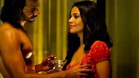 cenas de sexo escaldantes de Bollywood