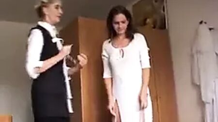 Uma noiva prepara-se para o casamento