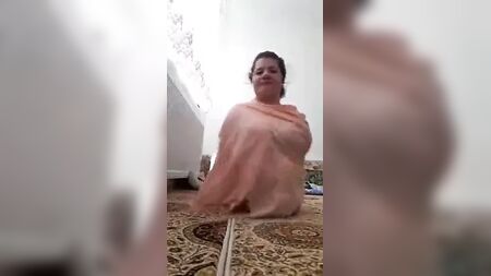 Mulher nua e sem membros
