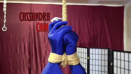 Cosplay da Batwoman com bondage