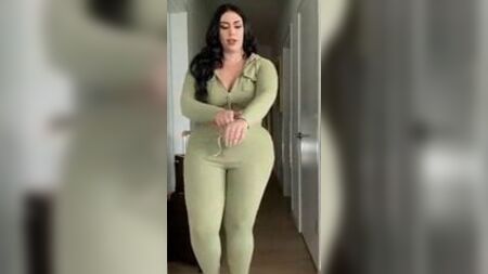 Sammy, a BBW peituda – Fashion Nova Curve