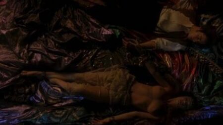 Monica Bellucci, Michaela Bercu, Florina Kendrick - Drácula