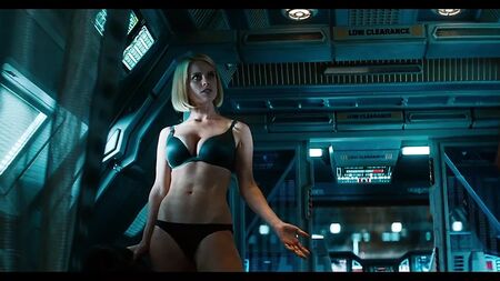 Alice Eve - «Star Trek: Into Darkness»