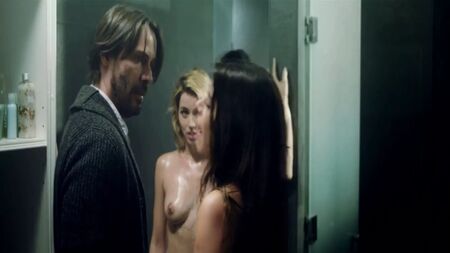 Cena de sexo do filme «Knock Knock» (2015) (sem música)