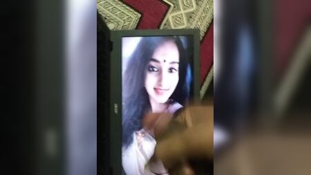Malavika Menon, atriz do sul da Índia, sensual