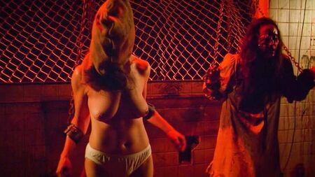 Ellie Church e Madeline Brumby nuas no ScandalPlanet.Com