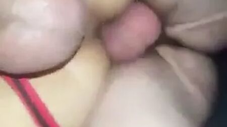 Uma ejaculação sem usar as mãos muito boa