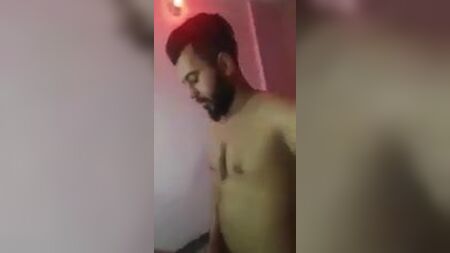 Vídeo de rapaz e rapariga a fazer sexo