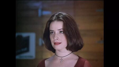 Holly Marie Combs nua em «A Reason to Believe»