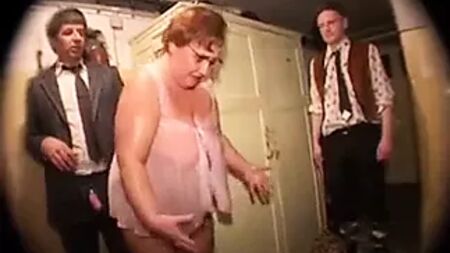 O gangbang excêntrico da Oma