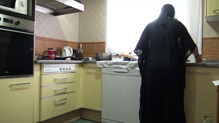 sexo na Arábia Saudita, vídeo caseiro, esposa a foder com força