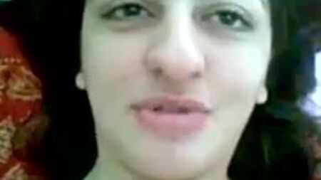a bela SADAF Phudi
