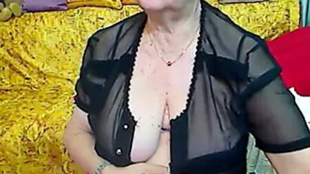 Avó de verdade na webcam R20