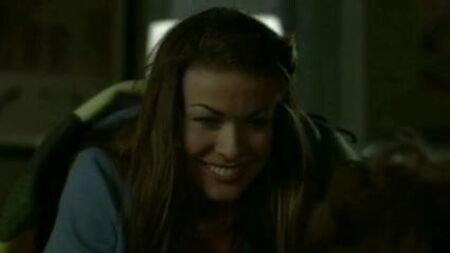 A Carmen Electra faz sexo oral