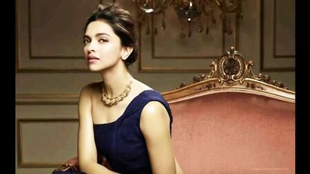 Conto erótico com Deepika Padukone