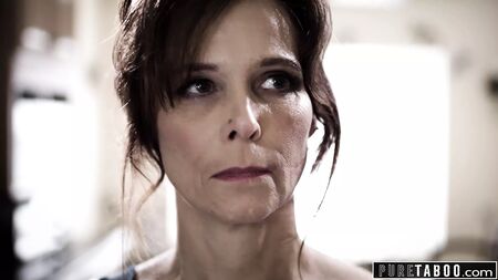 PURE TABOO, 2 meio-irmãos fazem uma dupla penetração à sua madrasta