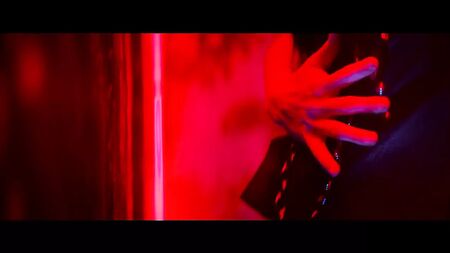 Cena de sexo de Charlize Theron em «Atomic Blonde»