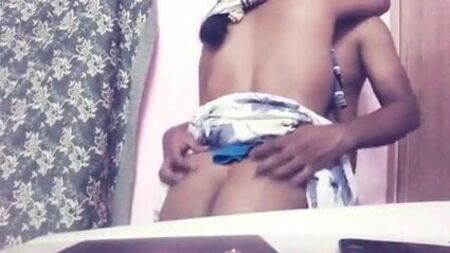Tia tamil