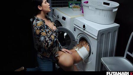 Futanari na Vida Real - Compilação - Raparigas sensuais com pénis enormes