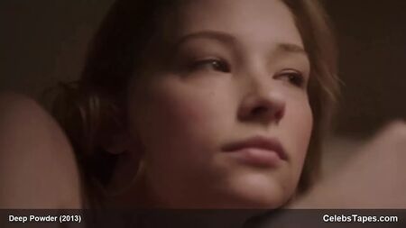 Haley Bennett nua e em cenas de sexo escaldante