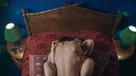 Cena de sexo com Florence Pugh nua no ScandalPlanet.Com