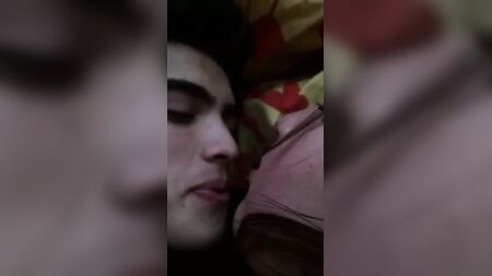 Ecem e dois jovens namorados