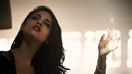 Eiza Gonzalez - Do Anoitecer ao Amanhecer, 2.ª temporada, episódio 1