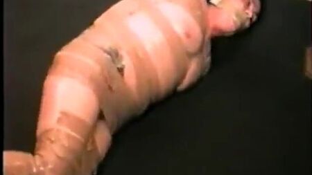 Madura em bondage