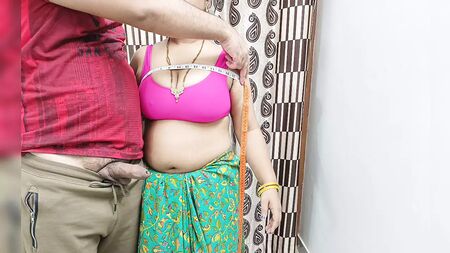 Desi Darji (alfaiate) fodeu com força com Jiya – Sexo com encenação em hindi