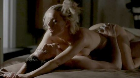 Cena de sexo com Kathleen Robertson nua no escândalo do chefe no ScandalPlanet.Com