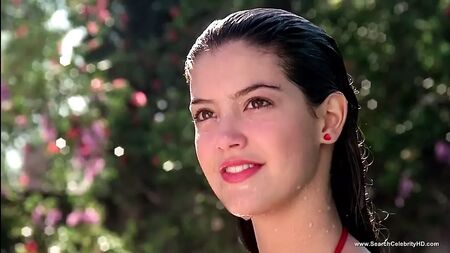 Phoebe Cates nua - Tempos Velozes em Ridgemont High - HD