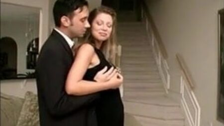 vestido preto comprido e sensual