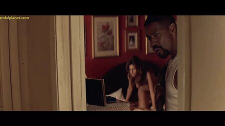 Cena de nudez de Eva Mendes em «Training Day» - ScandalPlanet.Com