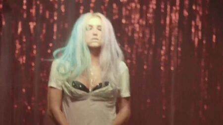 Ke$ha - Dirty Love (Versão Explicita)