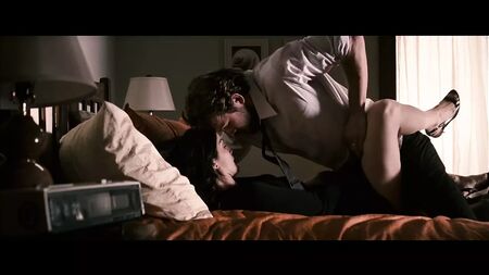 Carrie-Anne Moss - Pirilampos no Jardim