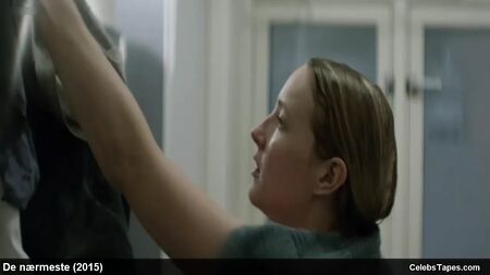 Cenas de sexo explícito e violento com Ine Marie Wilmann