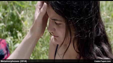 Celebridades adolescentes nuas e cenas de filmes eróticos