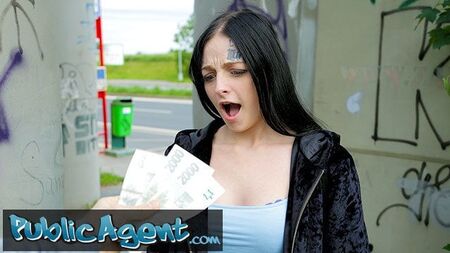 Agente Público, a Adorável Adolescente Realiza os Seus Sonhos