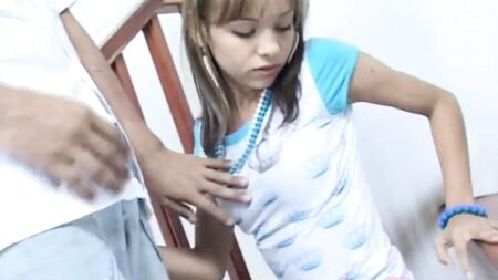 Selina coberta de esperma depois de chupar e foder