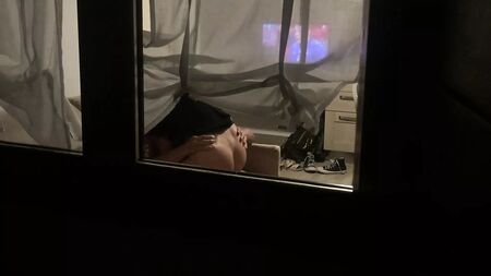 voyeur apanha casal a fazer sexo através da janela – vizinho espião