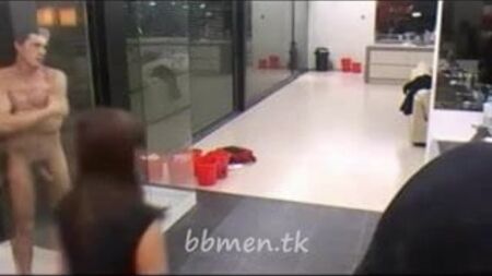 Homens do Big Brother nus