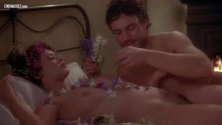 Sylvia Kristel nua em «O Amante de Lady Chatterley»