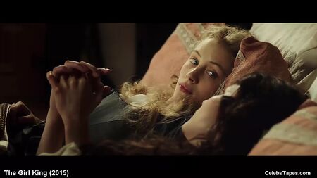 Filme romântico com as atrizes famosas Sarah Gadon e Malin Buska nuas