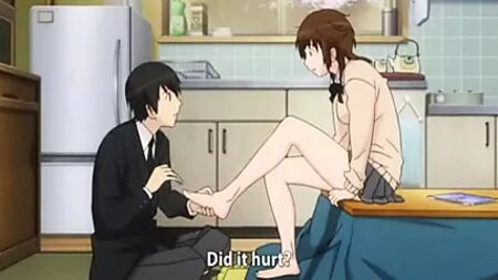Cena de fetiche por pés em anime, corte de unhas