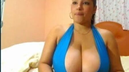 Webcam com seios enormes de latinas
